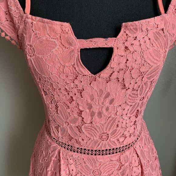 Francesca’s Collection Floral Pink Off Shoulder With Strap Dress Size sm… - Picture 17 of 17